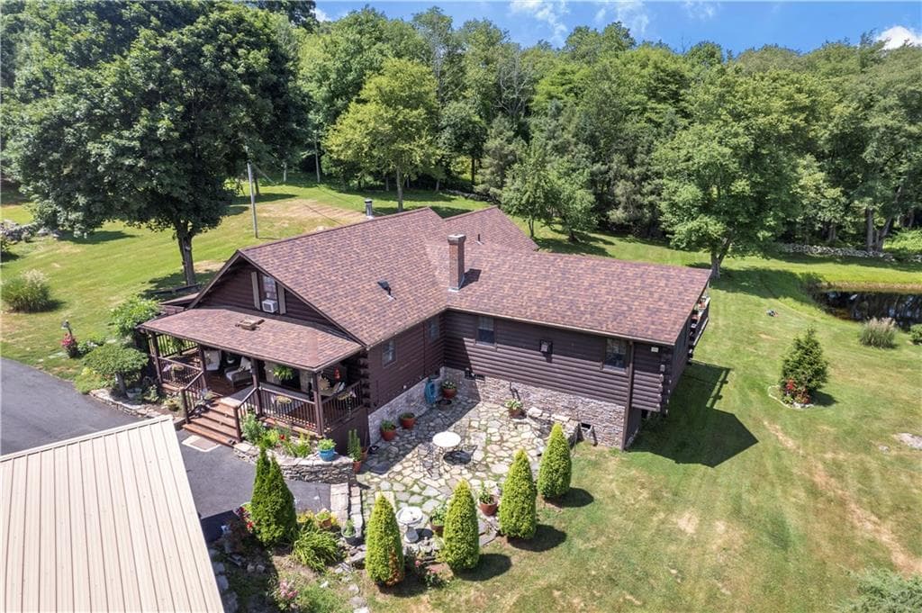 Single Family Residence at 84 Dark Lantern Hill Road, Killingly, photo 3 of 49