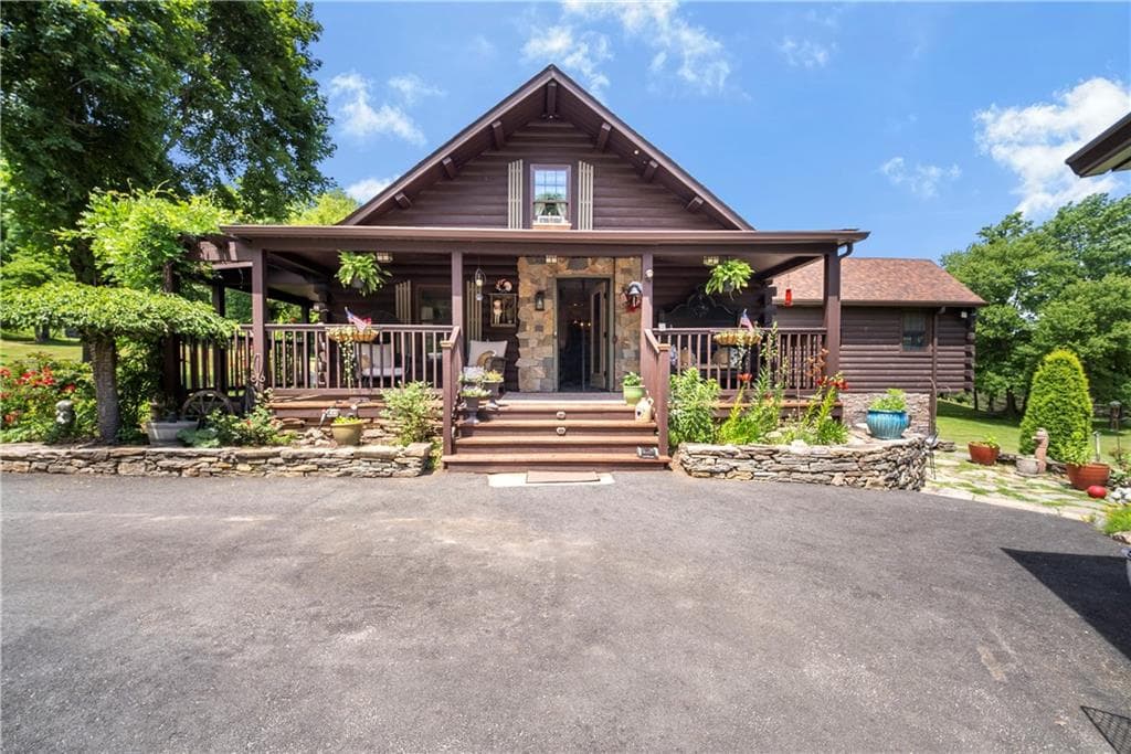 84 Dark Lantern Hill Road