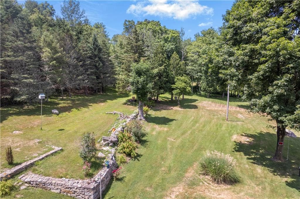 Single Family Residence at 84 Dark Lantern Hill Road, Killingly, photo 14 of 49