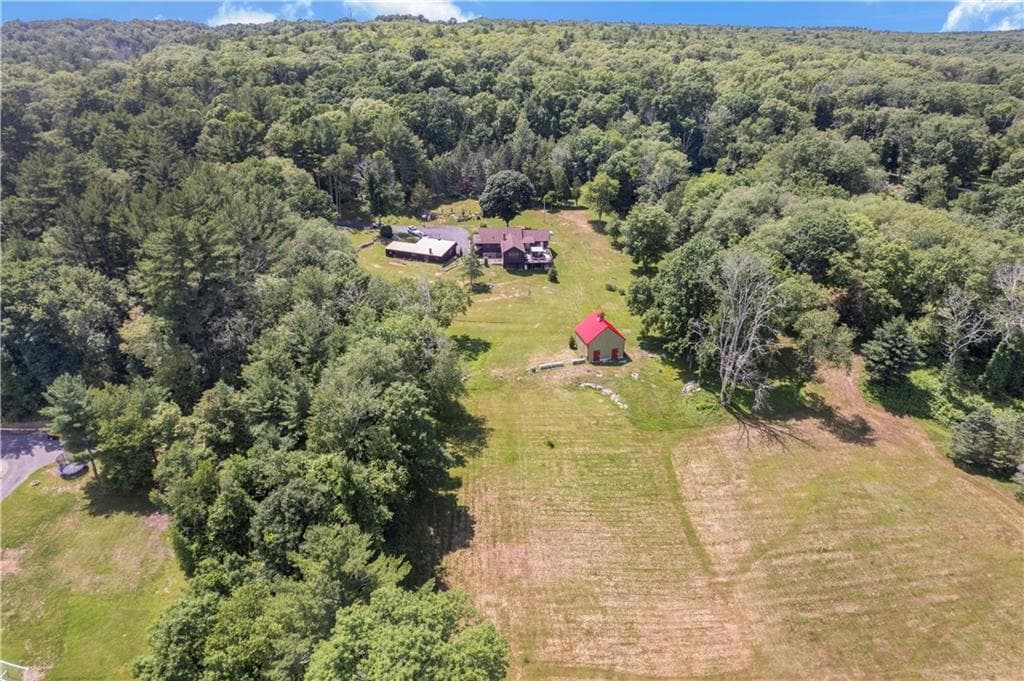 Single Family Residence at 84 Dark Lantern Hill Road, Killingly, photo 18 of 49