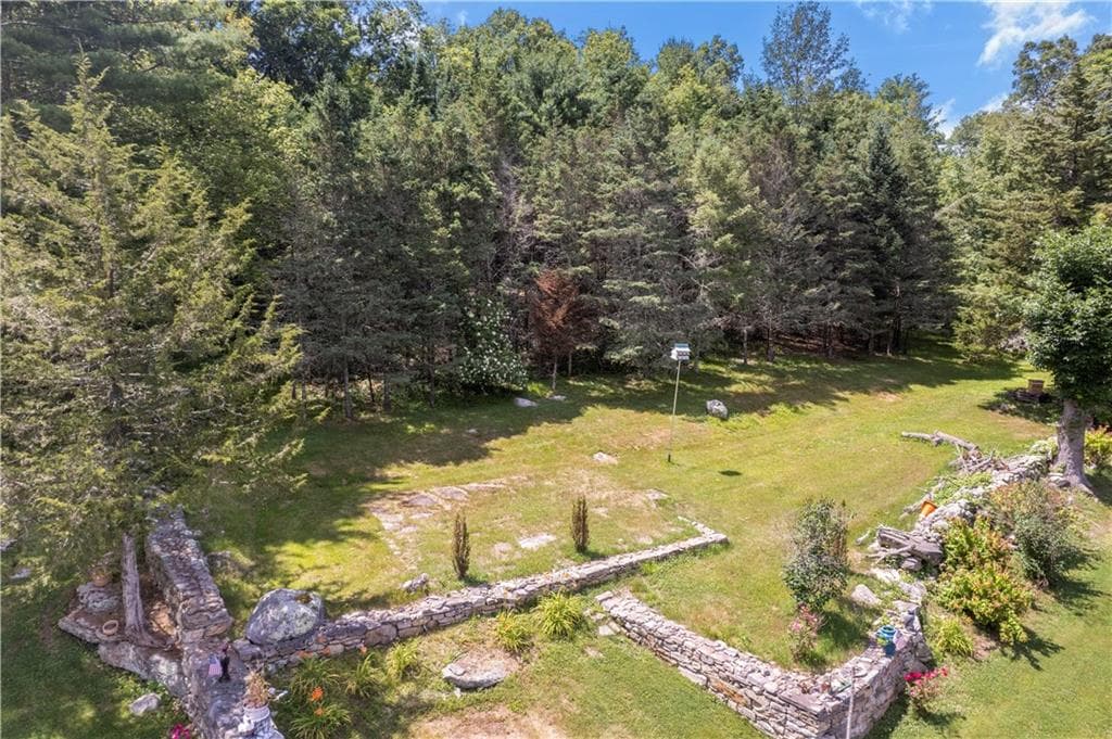 Single Family Residence at 84 Dark Lantern Hill Road, Killingly, photo 15 of 49