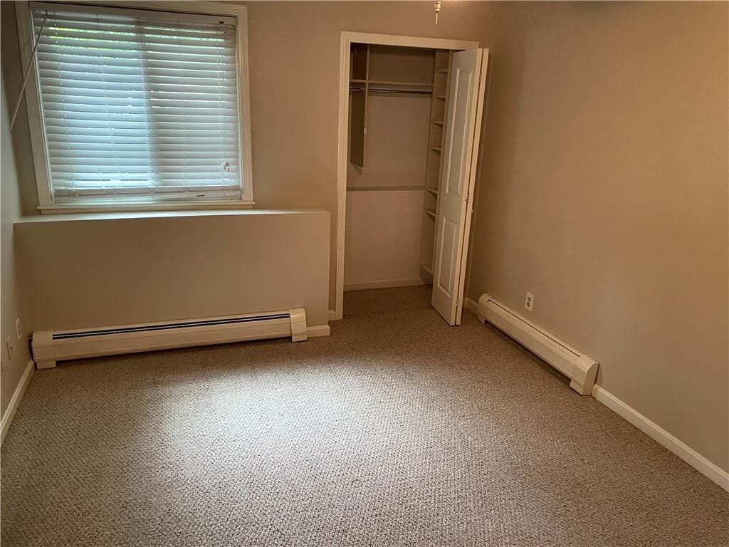 Condominium at 400 New River Road UNIT 402, Lincoln, photo 11 of 15