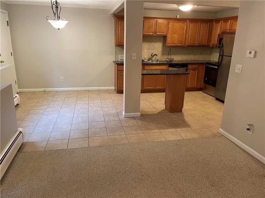 Condominium at 400 New River Road UNIT 402, Lincoln, photo 8 of 15
