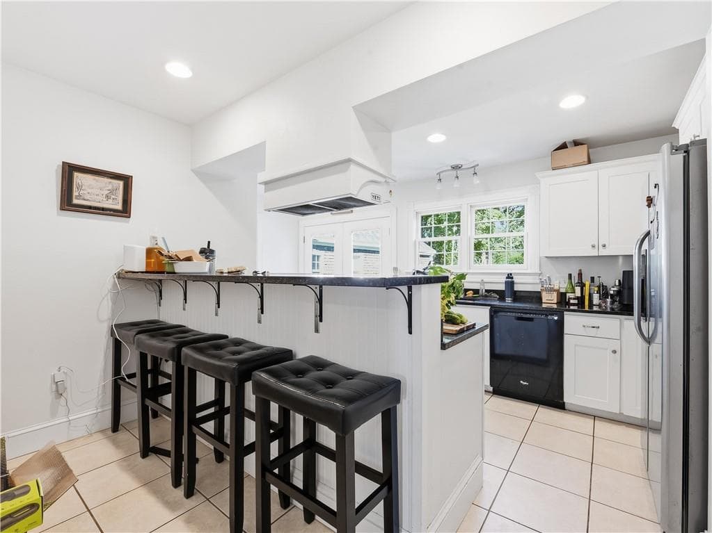 Single Family Residence at 24 26 Annandale Road, Newport, photo 13 of 34