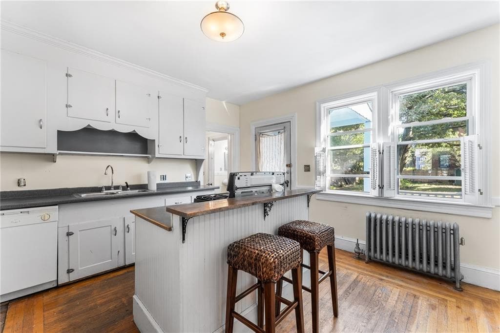 Multi Family at 90 Oak Street, Providence, photo 6 of 37
