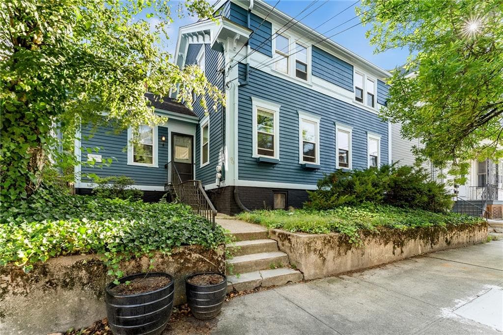 90 Oak Street