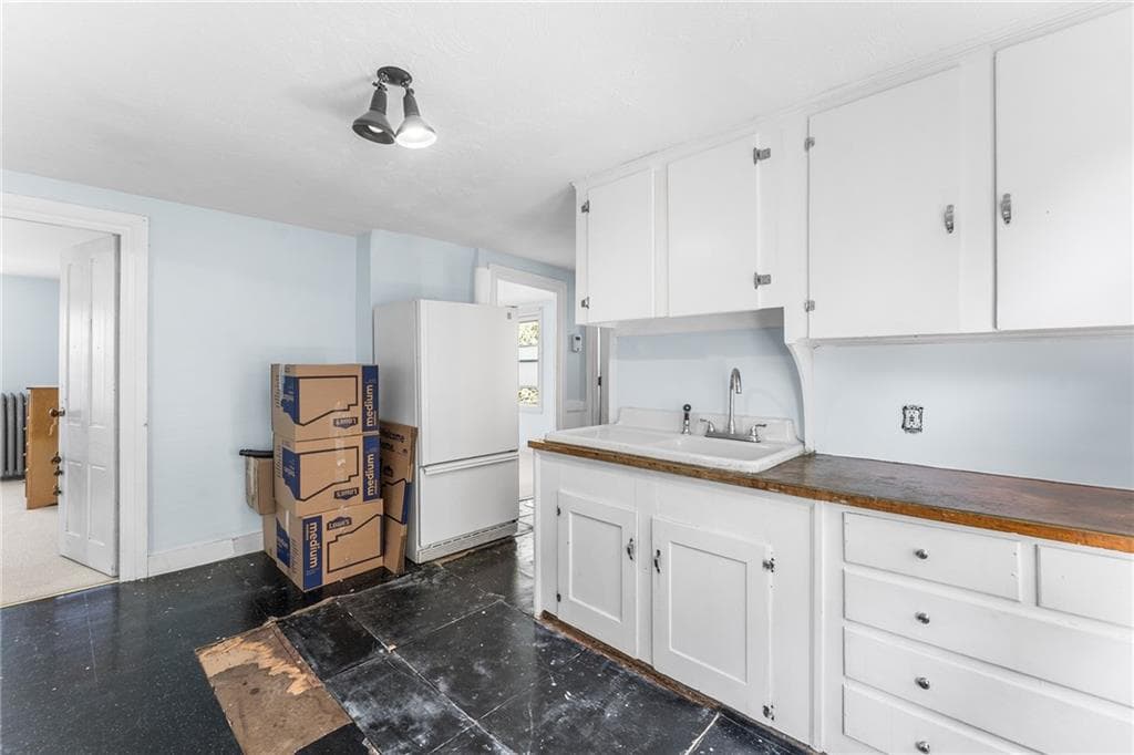 Multi Family at 90 Oak Street, Providence, photo 20 of 37