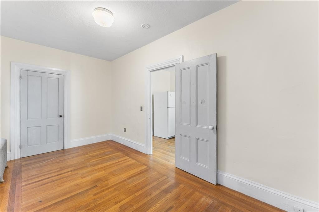 Multi Family at 90 Oak Street, Providence, photo 10 of 37