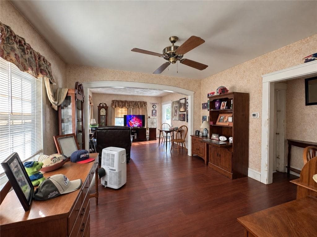 Single Family Residence at 23 Whitford Avenue, Pawtucket, photo 6 of 20