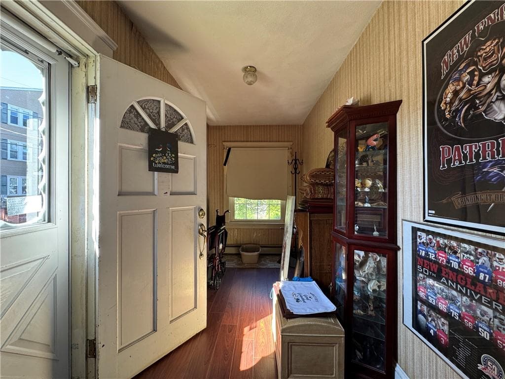 Single Family Residence at 23 Whitford Avenue, Pawtucket, photo 3 of 20