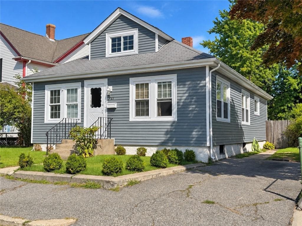 23 Whitford Avenue