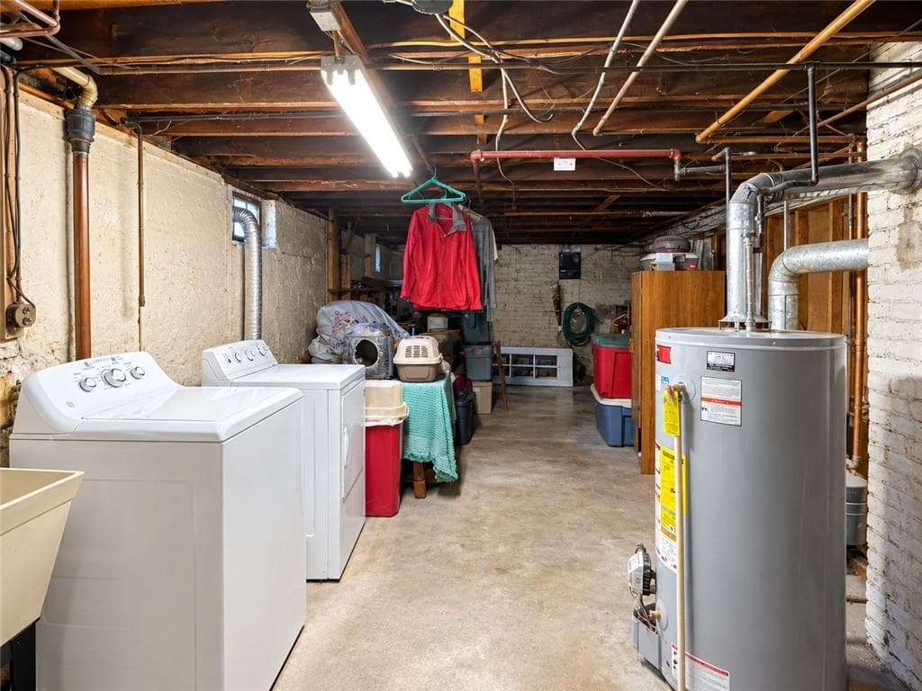 Single Family Residence at 23 Whitford Avenue, Pawtucket, photo 15 of 20