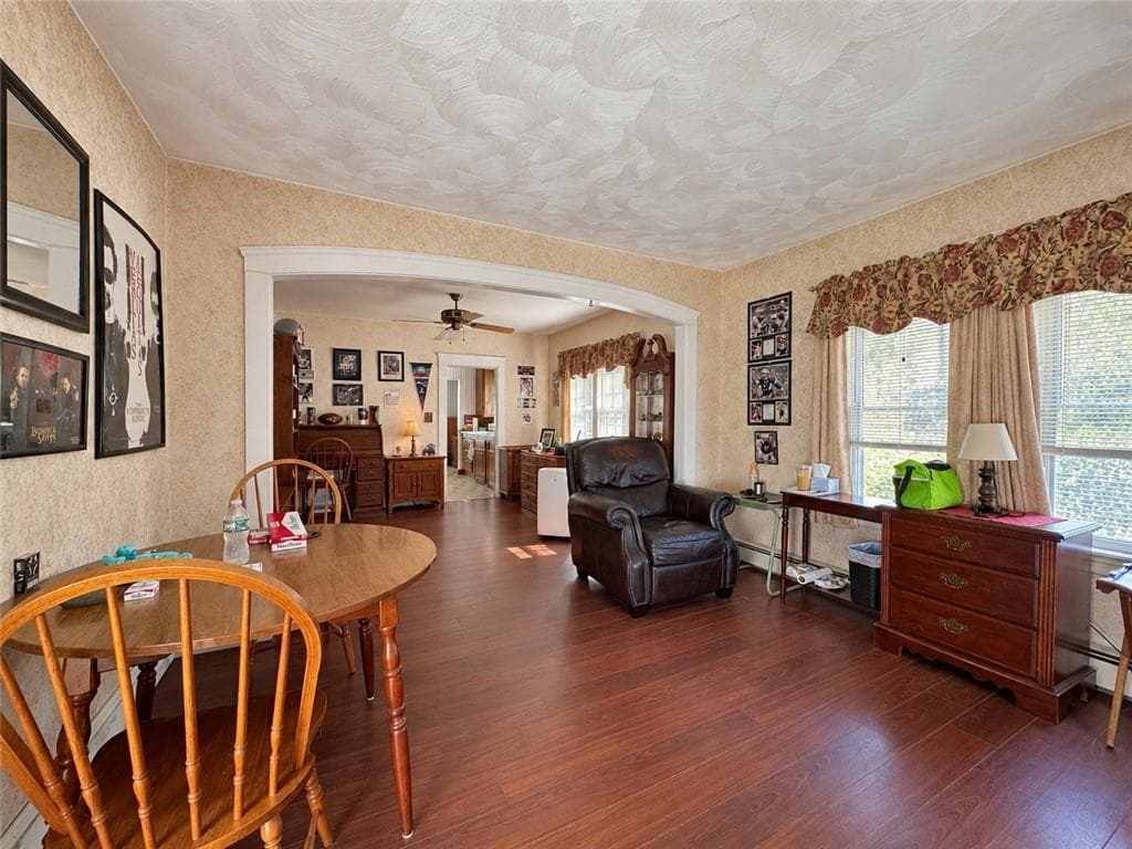 Single Family Residence at 23 Whitford Avenue, Pawtucket, photo 4 of 20