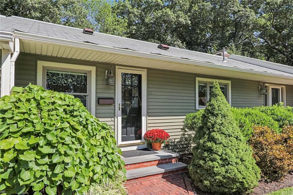 Single Family Residence at 55 Westonia Lane, Warwick, photo 2 of 44