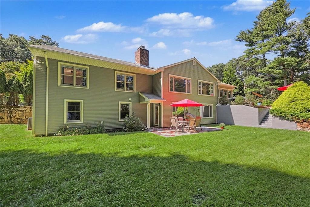 Single Family Residence at 55 Westonia Lane, Warwick, photo 42 of 44