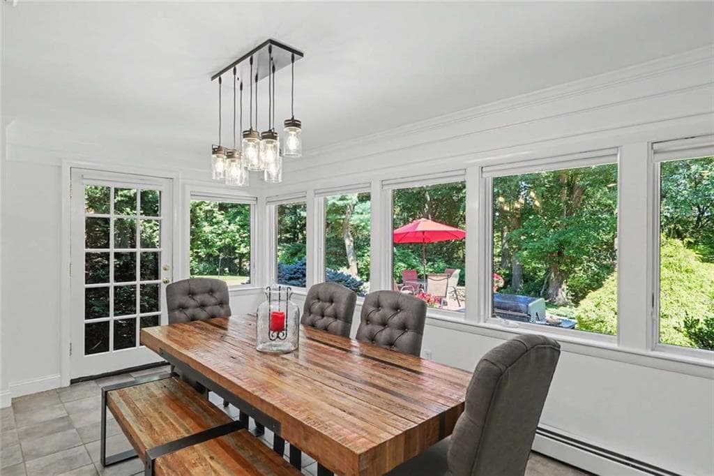 Single Family Residence at 55 Westonia Lane, Warwick, photo 17 of 44