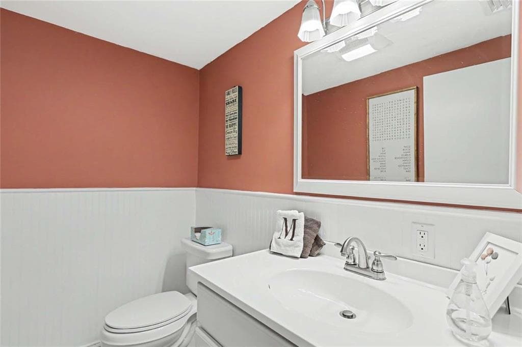 Single Family Residence at 55 Westonia Lane, Warwick, photo 32 of 44