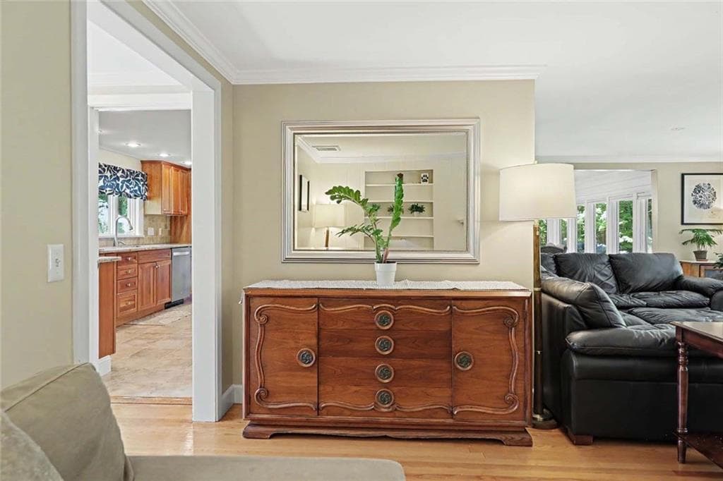 Single Family Residence at 55 Westonia Lane, Warwick, photo 10 of 44