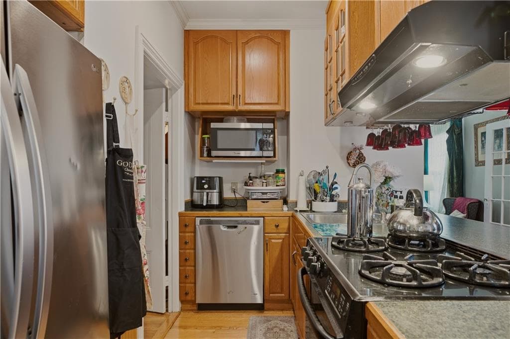 Multi Family at 30 Whipple Street, Pawtucket, photo 14 of 50