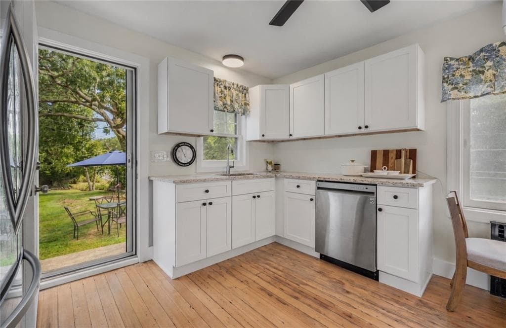 Single Family Residence at 346 Post Road, Westerly, photo 11 of 38