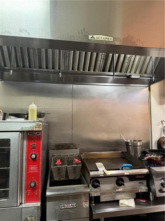 Commercial at 758 Atwells Avenue, Providence, photo 8 of 13