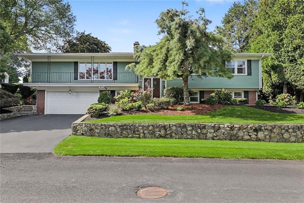 Single Family Residence at 14 Sweet Hill Drive, Johnston, photo 2 of 50