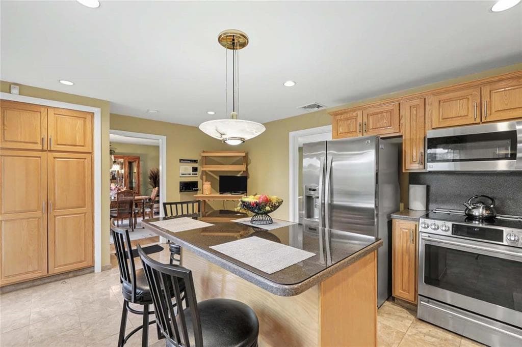 Single Family Residence at 14 Sweet Hill Drive, Johnston, photo 24 of 50