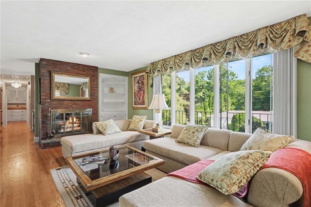 Single Family Residence at 14 Sweet Hill Drive, Johnston, photo 11 of 50