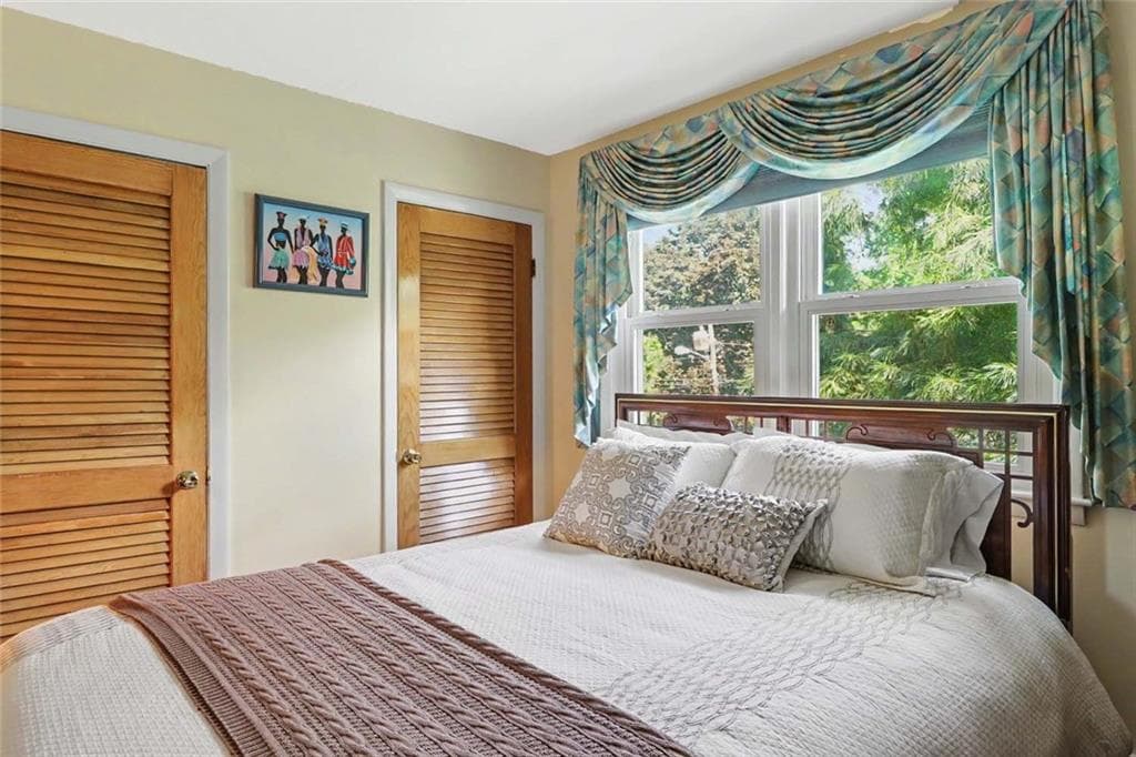 Single Family Residence at 14 Sweet Hill Drive, Johnston, photo 35 of 50
