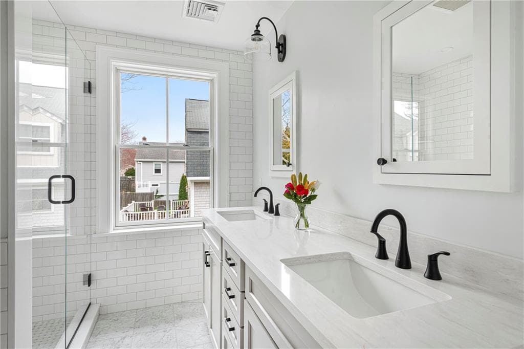 Single Family Residence at 118 Newport Avenue, Middletown, photo 30 of 41