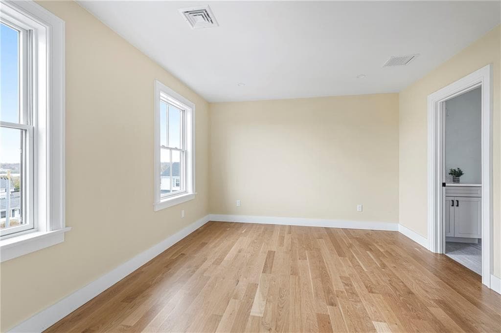 Single Family Residence at 118 Newport Avenue, Middletown, photo 37 of 41