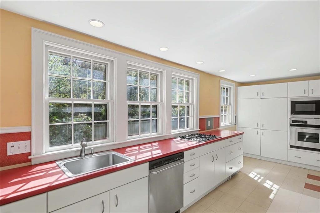 Single Family Residence at 65 Prospect Street, Providence, photo 18 of 50