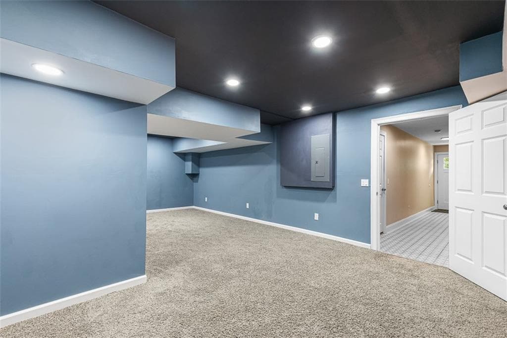Condominium at 102 Hunting Hill Drive, Cumberland, photo 32 of 35