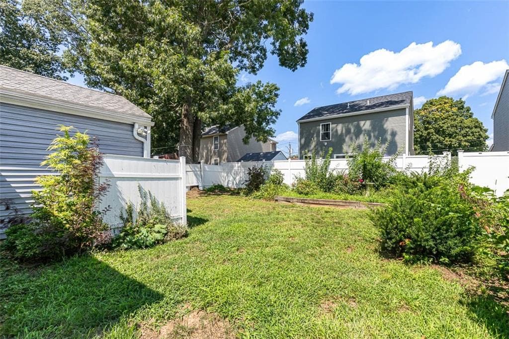 Single Family Residence at 93 Pine Crest Drive, East Providence, photo 30 of 33