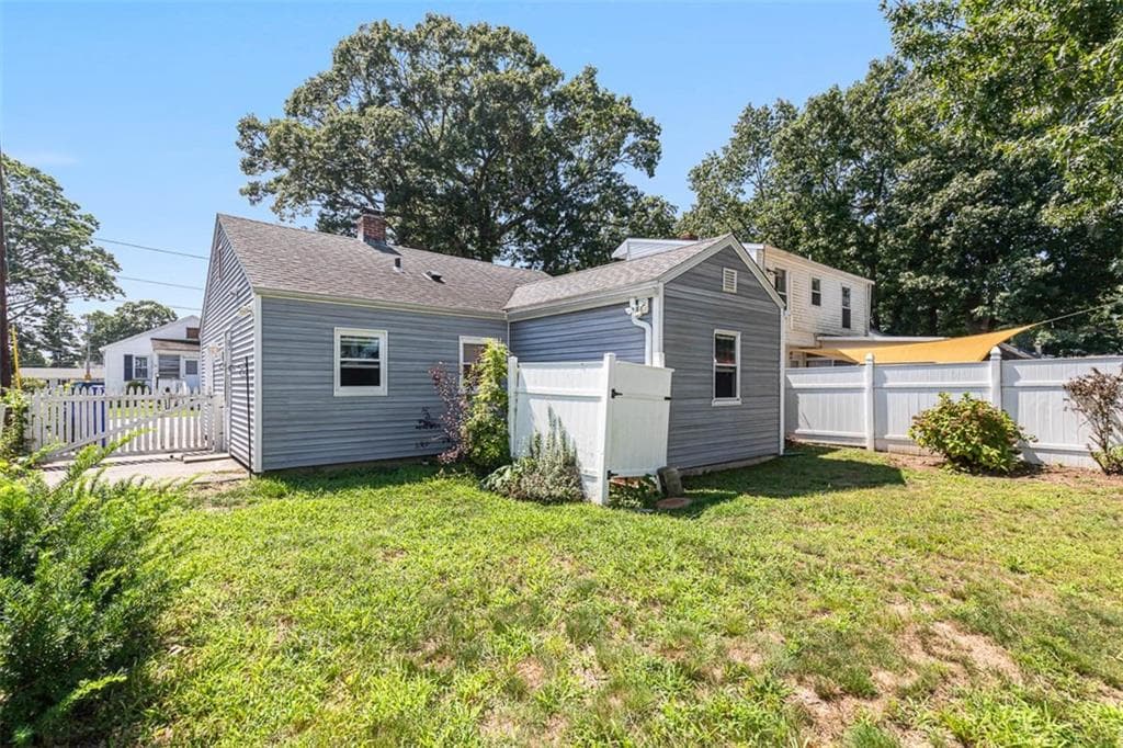 Single Family Residence at 93 Pine Crest Drive, East Providence, photo 31 of 33