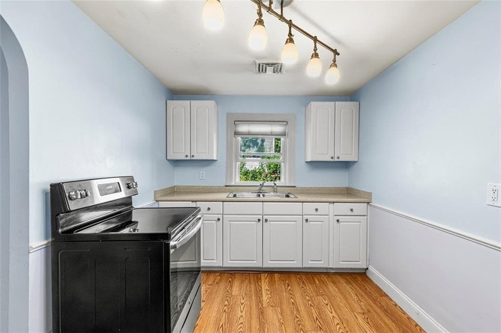 Single Family Residence at 93 Pine Crest Drive, East Providence, photo 29 of 33