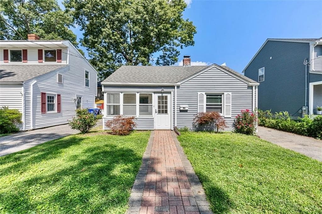 Single Family Residence at 93 Pine Crest Drive, East Providence, photo 4 of 33