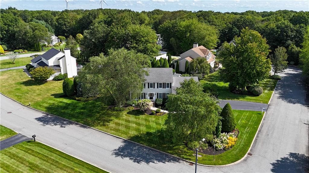 10 Jay Court