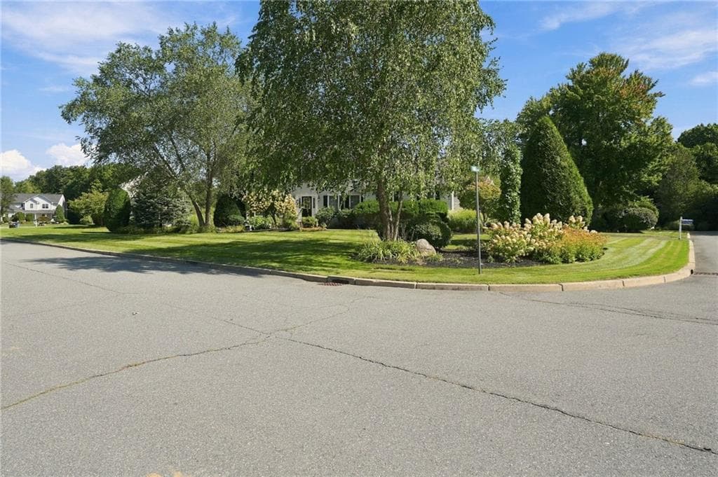 Single Family Residence at 10 Jay Court, Cranston, photo 5 of 48