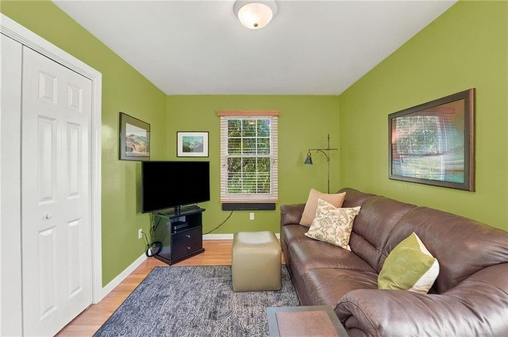 Single Family Residence at 10 Jay Court, Cranston, photo 20 of 48