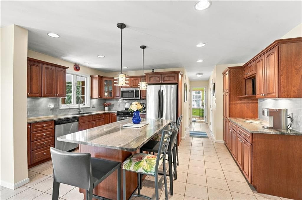 Single Family Residence at 10 Jay Court, Cranston, photo 11 of 48