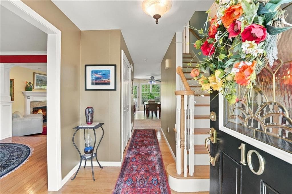 Single Family Residence at 10 Jay Court, Cranston, photo 8 of 48