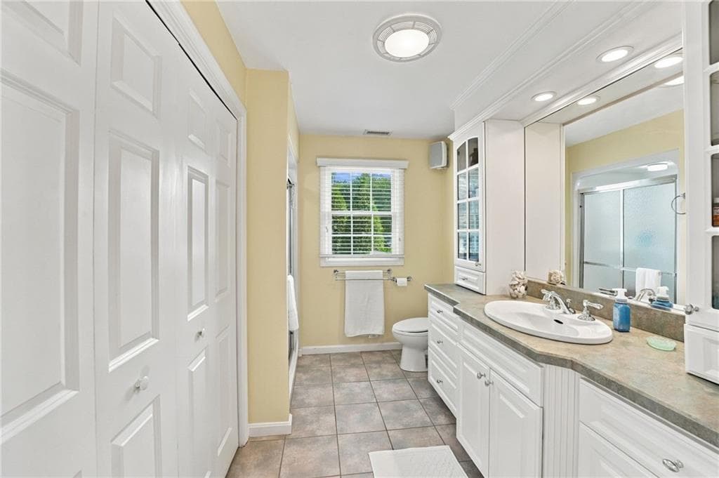 Single Family Residence at 10 Jay Court, Cranston, photo 25 of 48