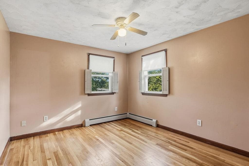 Single Family Residence at 7 Charlotte Drive, Bristol, photo 7 of 16