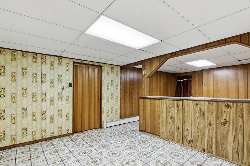 Single Family Residence at 7 Charlotte Drive, Bristol, photo 11 of 16