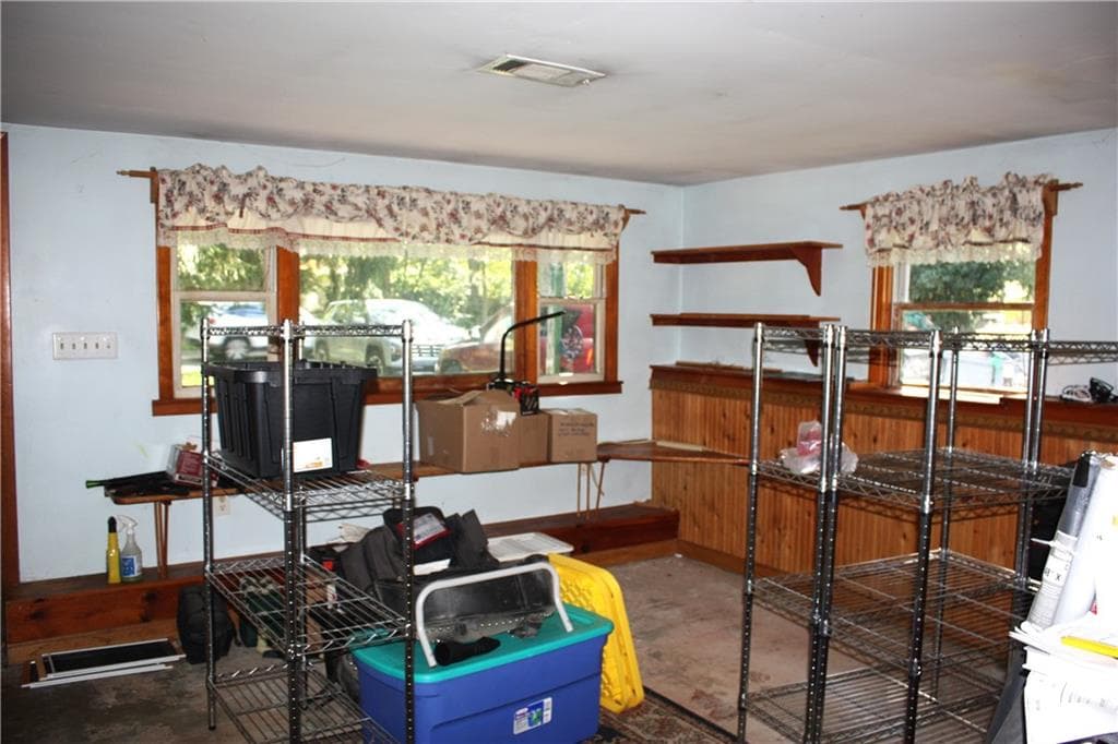 Single Family Residence at 581 Saugatucket Road, South Kingstown, photo 2 of 14