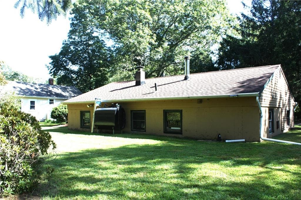 Single Family Residence at 581 Saugatucket Road, South Kingstown, photo 12 of 14