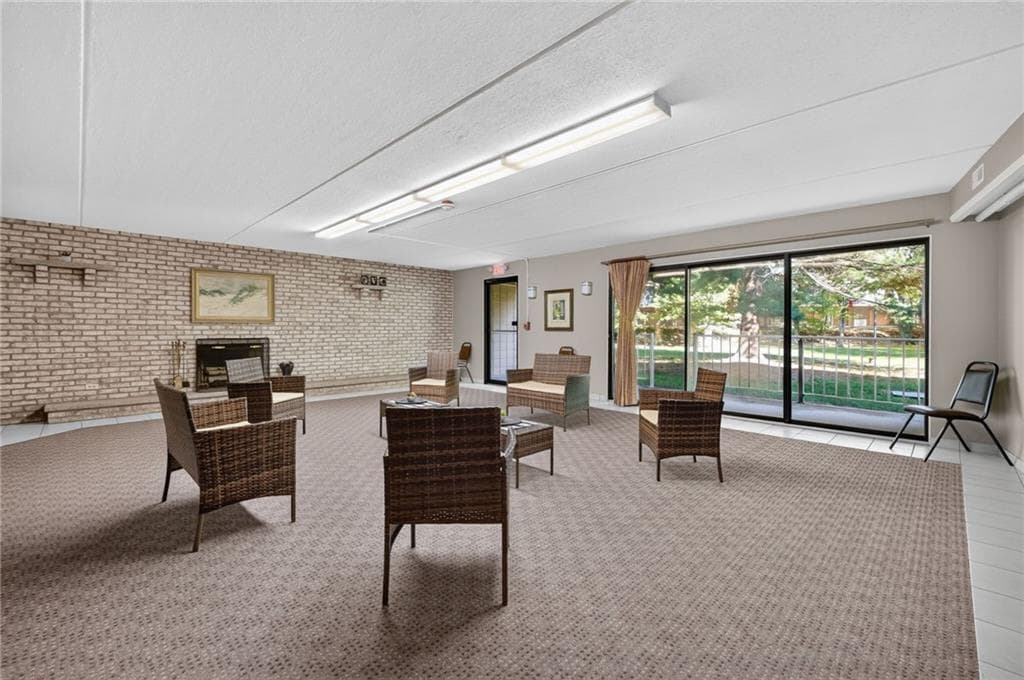 Condominium at 650 East Greenwich Avenue UNIT 3/405, West Warwick, photo 26 of 35