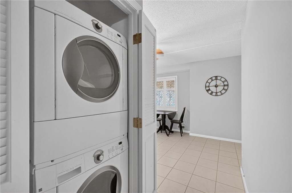 Condominium at 650 East Greenwich Avenue UNIT 3/405, West Warwick, photo 28 of 35