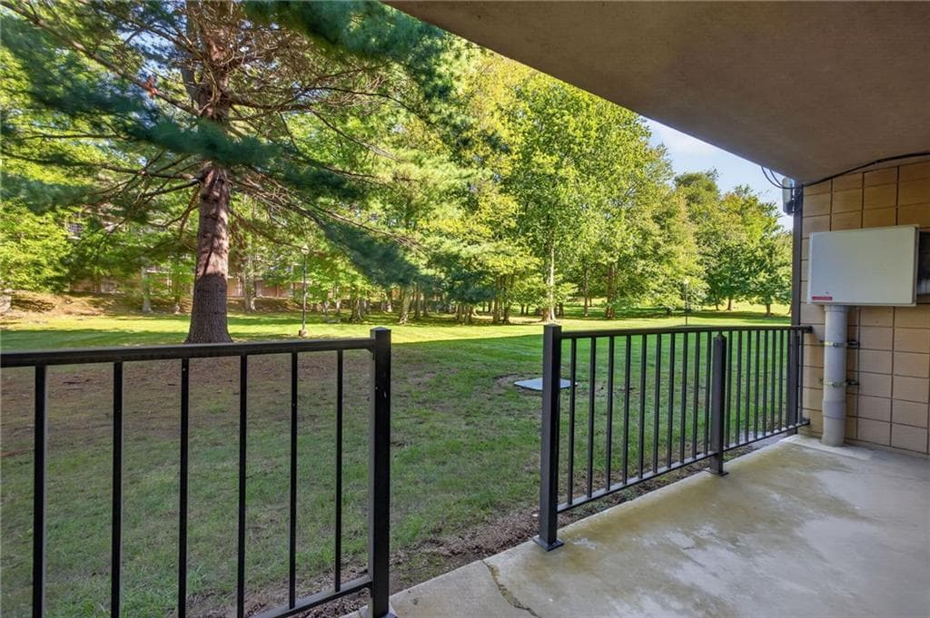 Condominium at 650 East Greenwich Avenue UNIT 3/405, West Warwick, photo 34 of 35